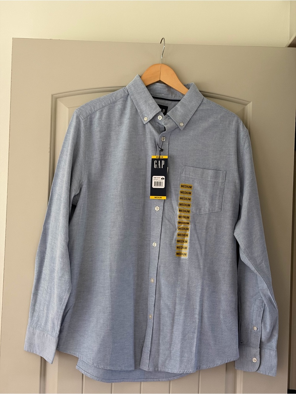 NWT GAP Men's Light Blue Oxford Button-Down Shirt Size Medium
